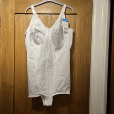 NEW WITH TAGS  SHAPING BODY