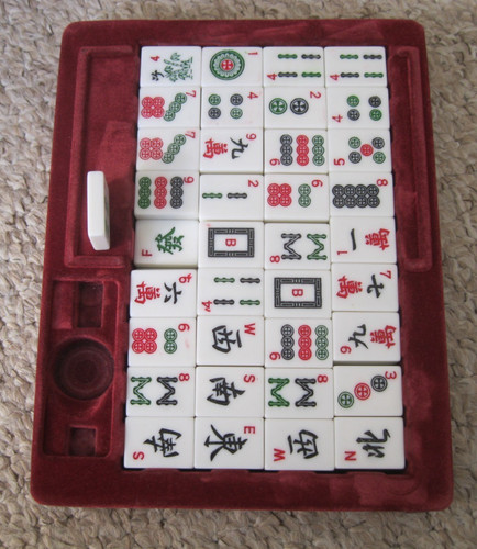 Mahjong tile set 144 - -,