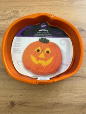 Wilton Iridescents! Halloween Orange Jack O Lantern Pan Cake Mould