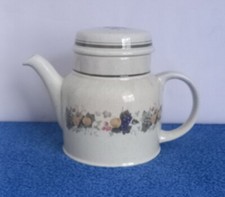 Royal Doulton Harvest Garland Tea Pot (S)