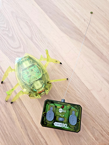 Remote controlled large - ,