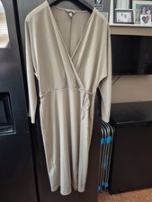 Ladies Olive Green H&M Wrap Dress Size XL IMMACULATE CONDITION Tie Waist
