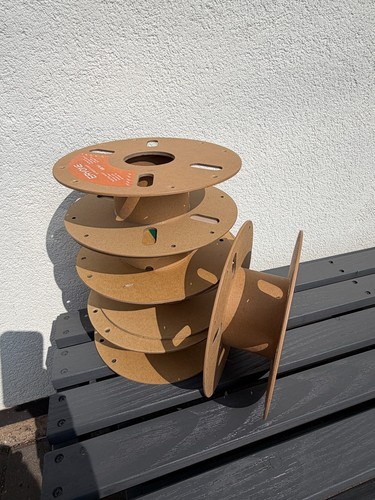 Empty spool reel - empty,