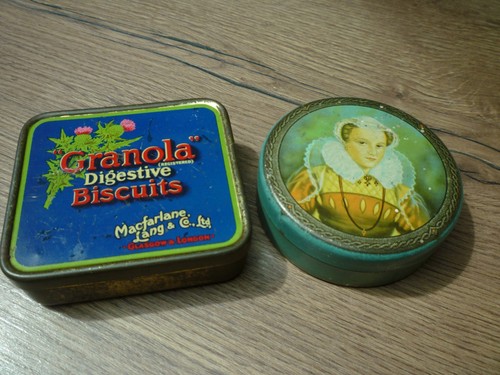 Biscuit sample tin granola - biscuit, s