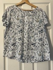 Pretty Mantaray Top Size 14