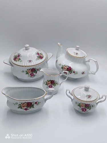 Chodziez large roses pattern - large,