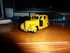 DINKY TOYS N0 40H AUSTIN TAXI