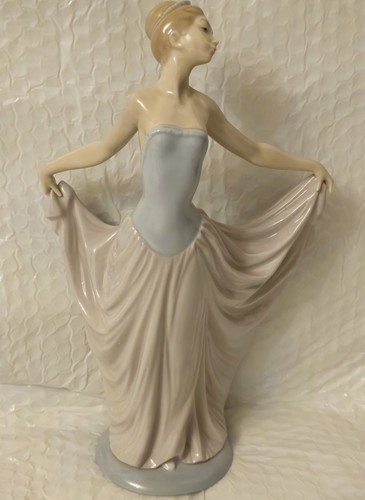Lladro retired the dancer - lladro,