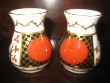 Pair Abbeydale Chrysanthemum