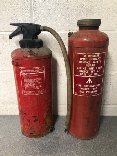 Old fire extinguisher 1970 - 2x,