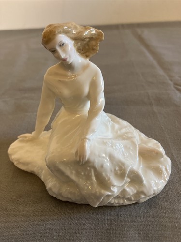 Royal doulton figurine forever - royal,