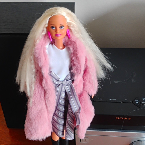 Hasbro sindy doll - hasbro,