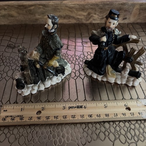 Mini civil war soldier statues - war,