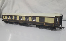Hornby 00 gauge Pullman R4480 1st Class Minerva with Lights