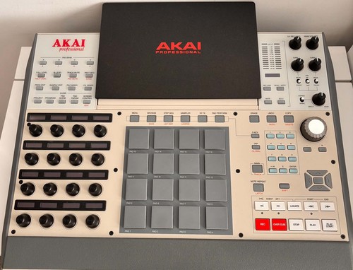 Akai professional mpc - akai,