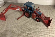 Universal Hobbies JCB Major