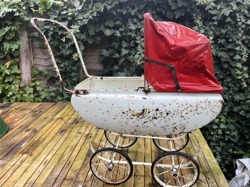 Vintage triang dolls pram - dolls,