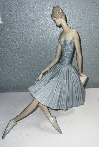 Lladro ballerina retired - retired, “