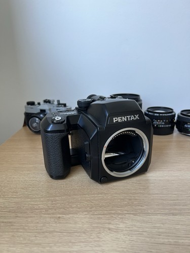 Mint pentax 645n medium - medium, format