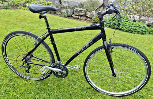 Trek hybrid bike - hybrid, bike,