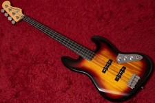 Squier by Fender Vintage