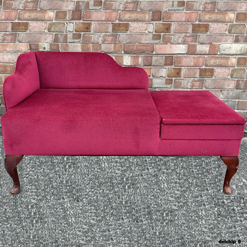 Vintage upholstered red - vintage,