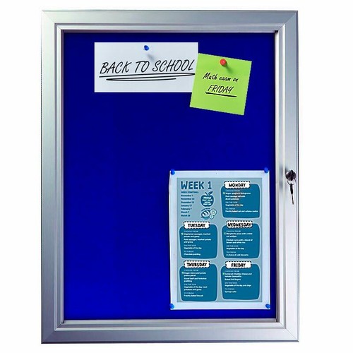 Felt lockable notice board