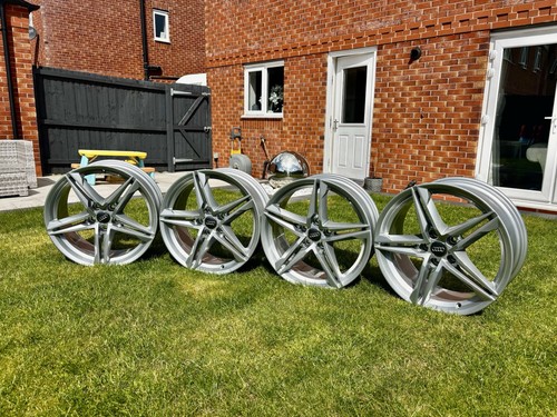 Genuine audi s - 18”,