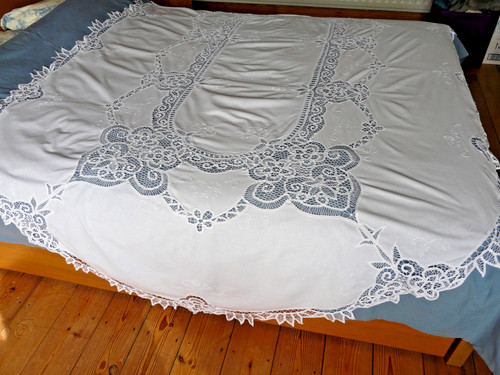 Vintage white linen oval - vintage,