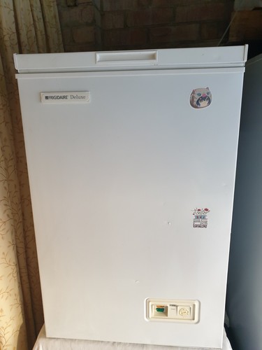Frigidaire small chest freezer - frigidaire,