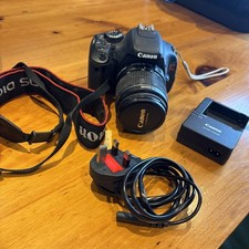 Canon EOS 600D Rebel T3i 18MP Digital SLR Camera Black with 18-55mm lens and bag