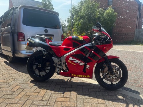 Honda vfr400 nc30 - vfr400,