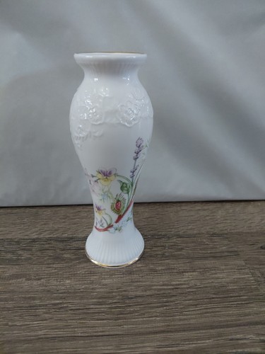 Aynsley fine bone - fine, china