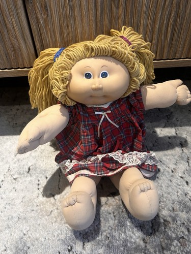 Vintage cabbage patch doll - vintage,