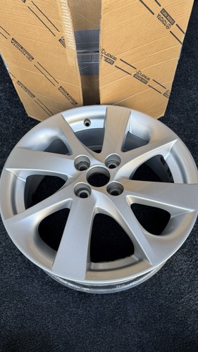 Genuine toyota alloy wheel - 16",