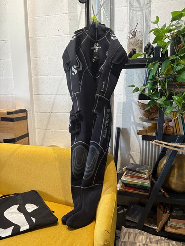 Scubapro everdry drysuit - scubapro,
