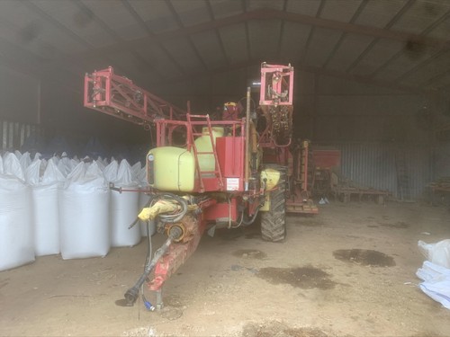 Hardi sprayer 24m boom 3200l - sprayer,