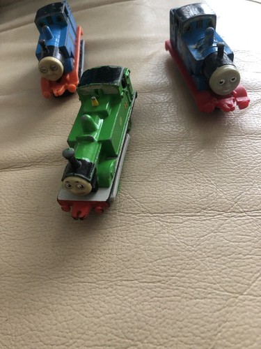 Plastic thomas and oliver - 2,