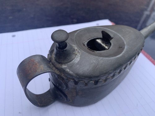 Kays antique oil can - antique, crust