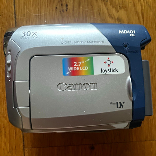Canon md101 minidv handheld - canon,