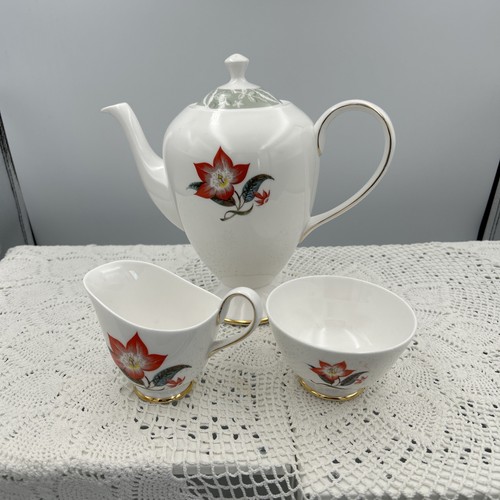 Tuscan poinsettia coffee pot - coffee,