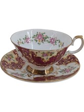 Elizabethan Staffordshire Fine Bone China Tea Cup & Saucer Set Floral Pattern UK