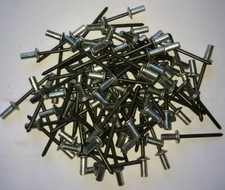 Land Rover Defender 90 & 110