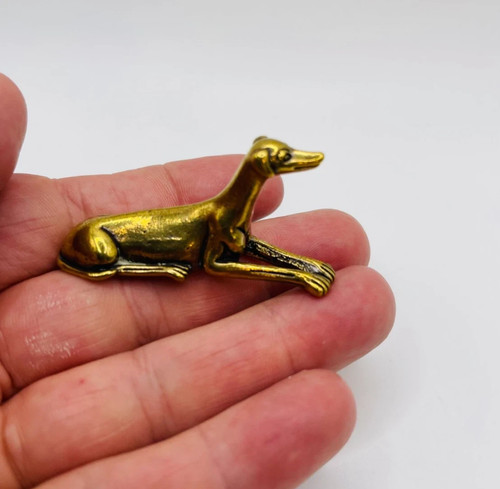 Small brass greyhound beagle - small,