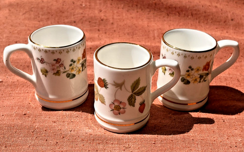 Wedgwood miniature - x,