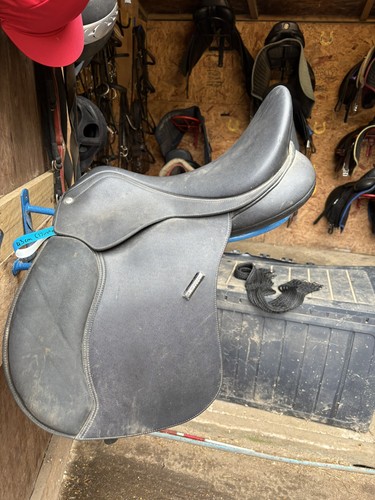Wintec black saddle - wintec,