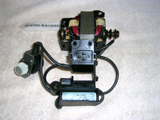 VINTAGE SINGER SEWING MACHINE