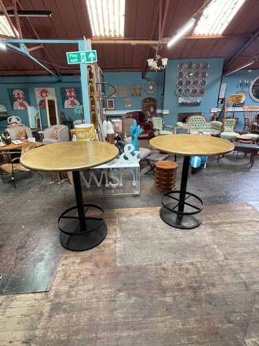 Vintage round poseur - round,
