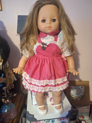 Vintage zapf doll original - vintage,