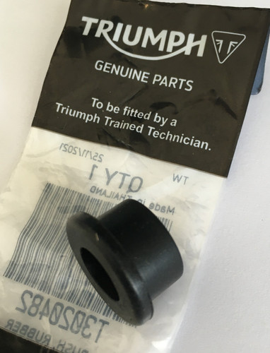 Exhaust bush for triumph - 1,